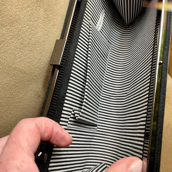 KAREN MARIE Colorful Abstract Clutch Bag with Chain - Picture 6 of 16